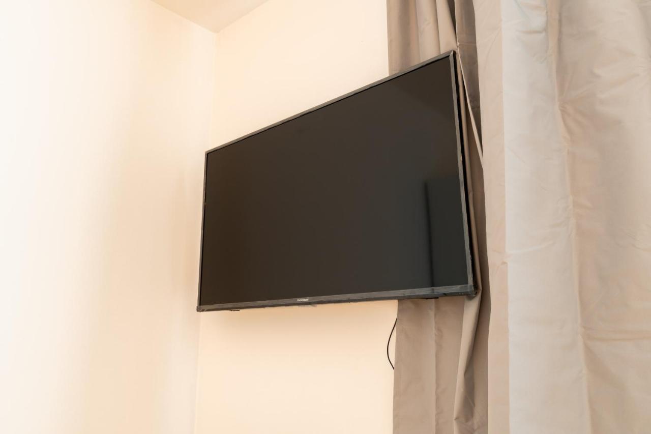 Brand New Studio Apartment #31 In Brand New Building With Free Parking In The Center Praga Exterior foto